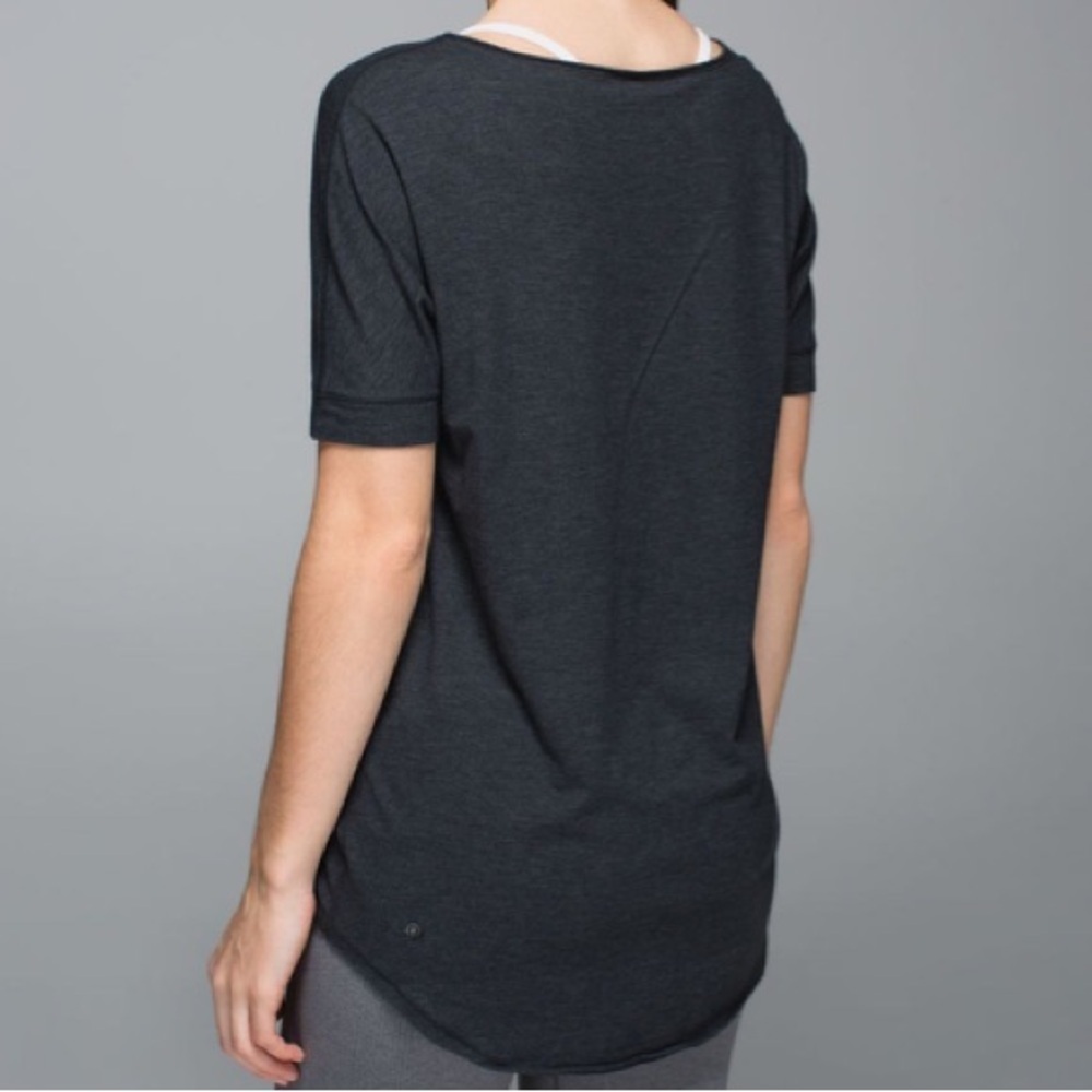Lululemon Ravi Tee - Picture 7 of 8